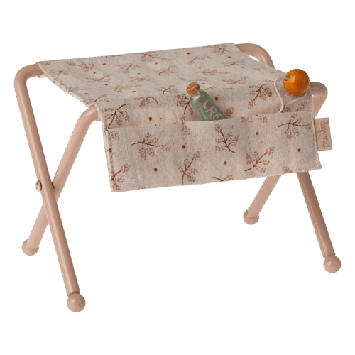 maileg nursery table, baby mouse rose