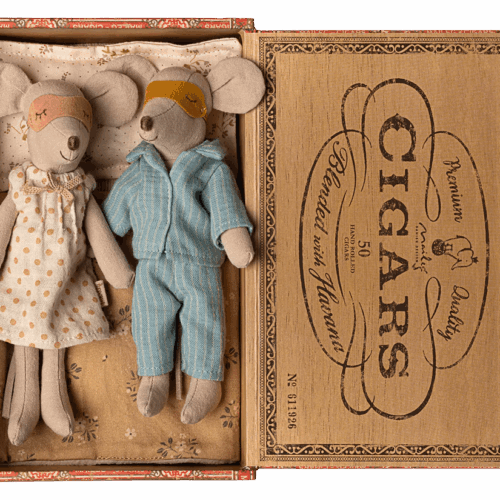 maileg vader en moeder muis in sigarendoos