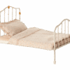 maileg vintage bed mouse, off white