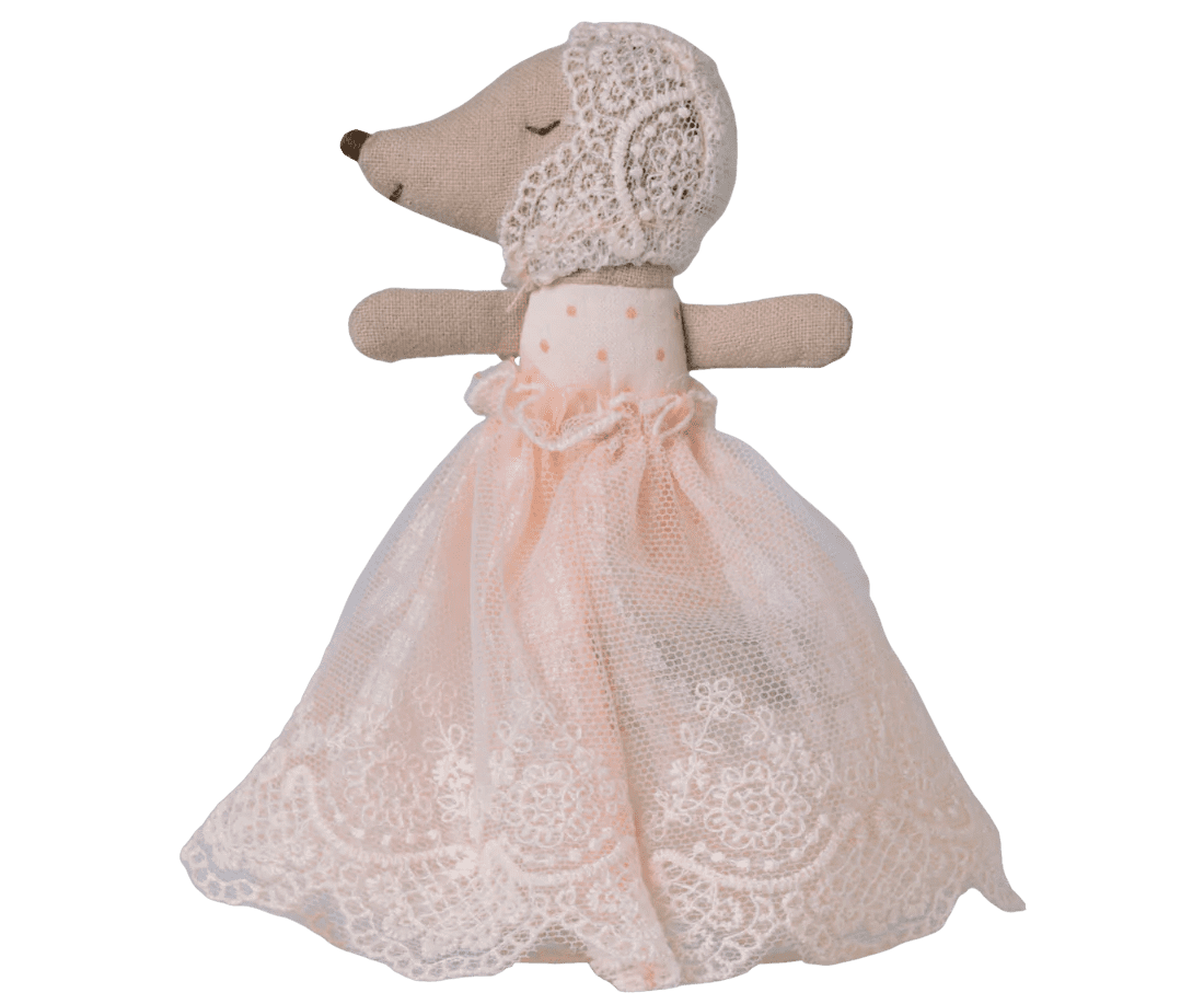 maileg baby mouse in gown powder